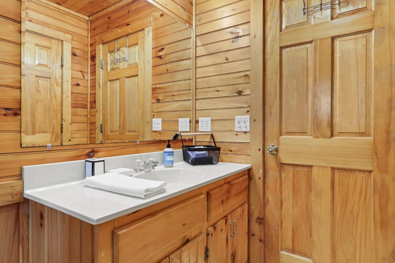 2 Separate Cabins Along A Peaceful Creek With Resort Amenities Ellijay Esterno foto