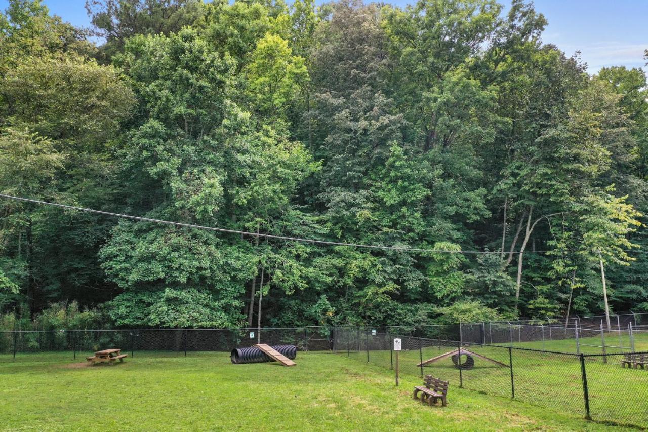 2 Separate Cabins Along A Peaceful Creek With Resort Amenities Ellijay Esterno foto